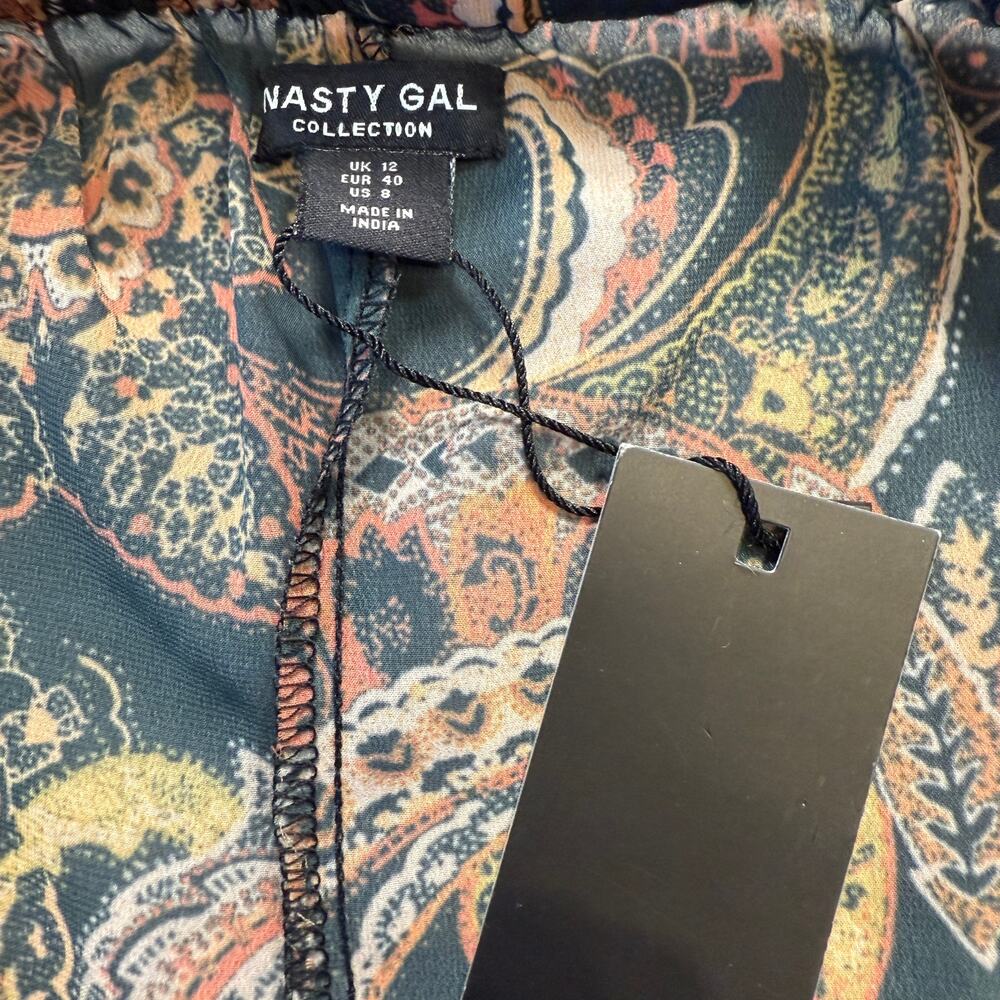 Women's Nasty Gal SHEER Black Paisley Ruffle Hem Shorts Size‎ 8 NEW - Picture 3 of 7